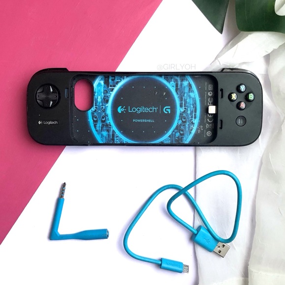 Logitech PowerShell Black Blue Game Controller Battery iPhone 5 - Picture 1 of 3